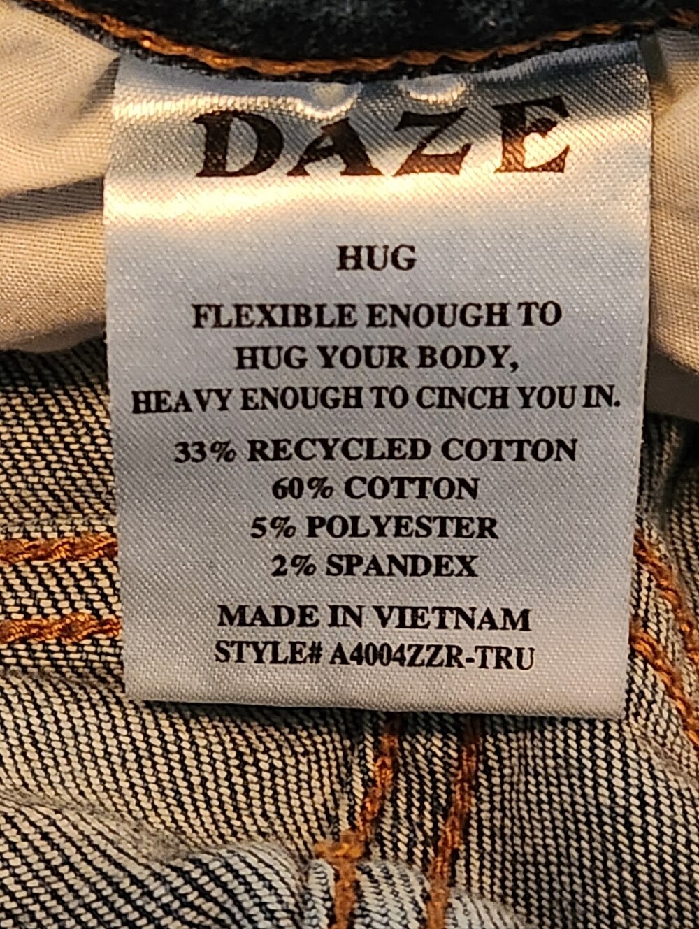 Daze Frayed Hem Denim Shorts Size 28 - Picture 3 of 13